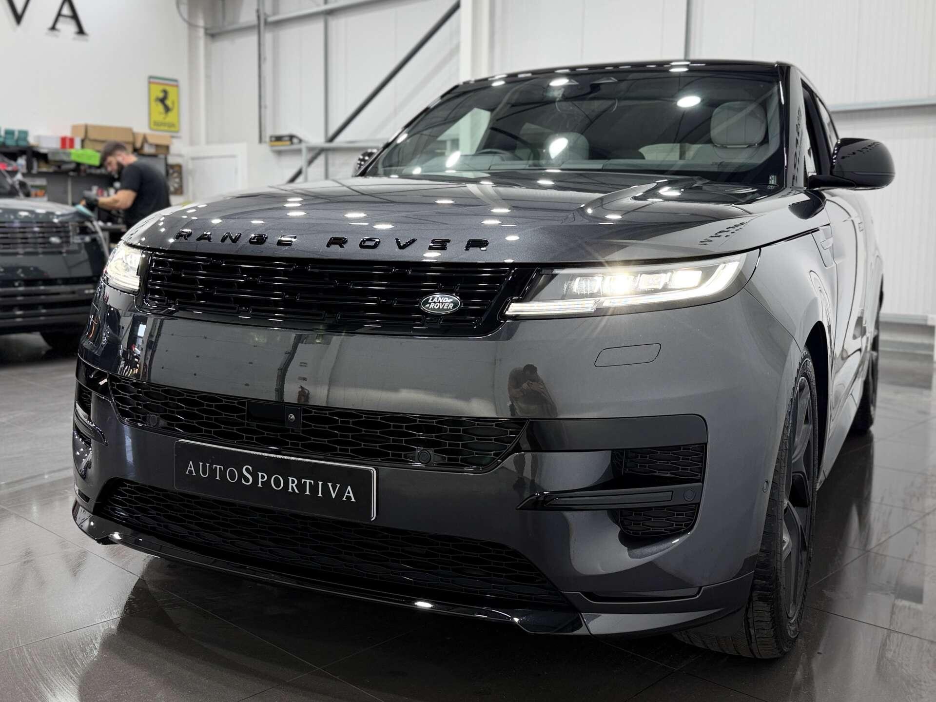 Land Rover Range Rover Sport view 9