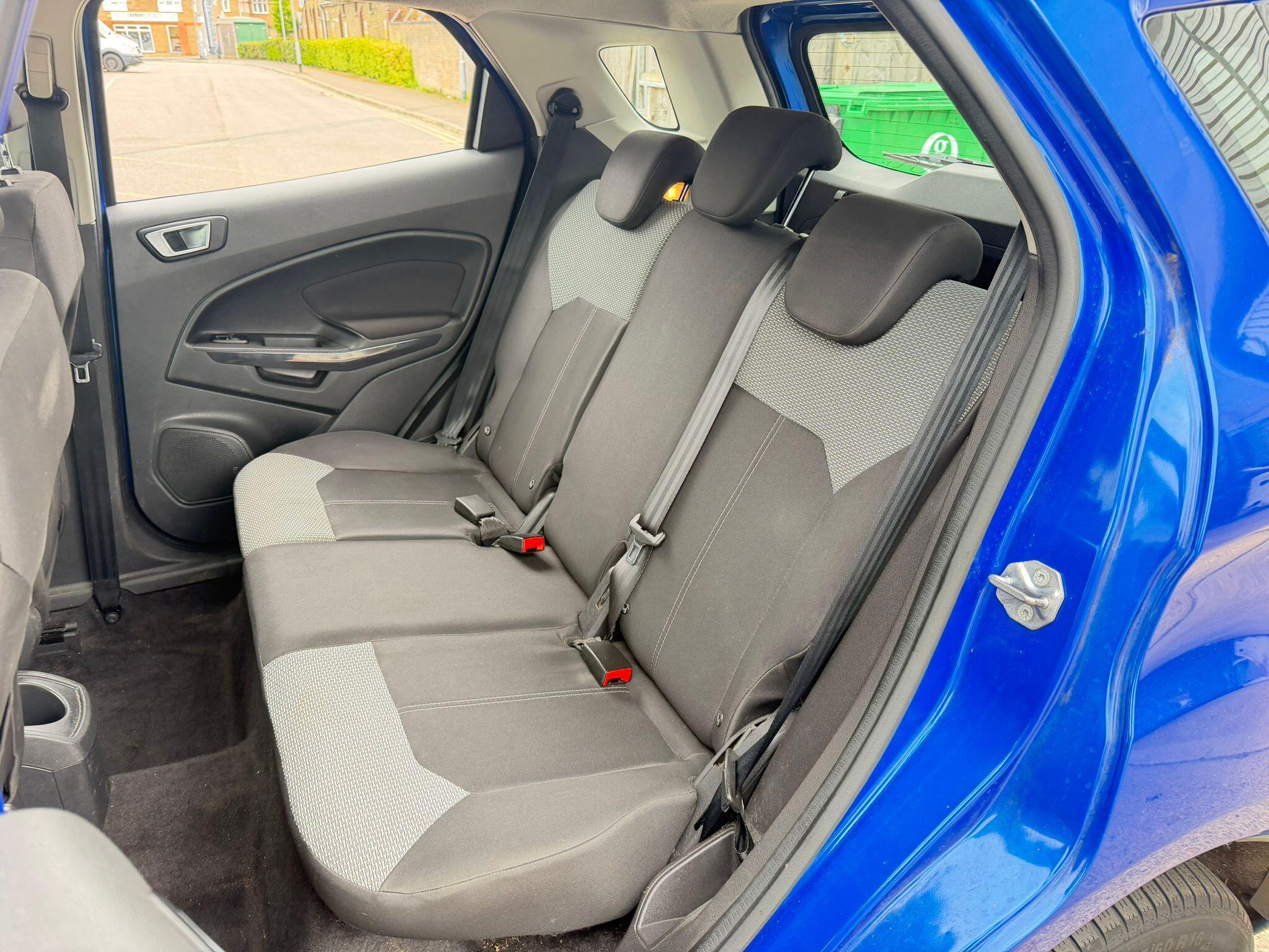 Ford Ecosport view 16