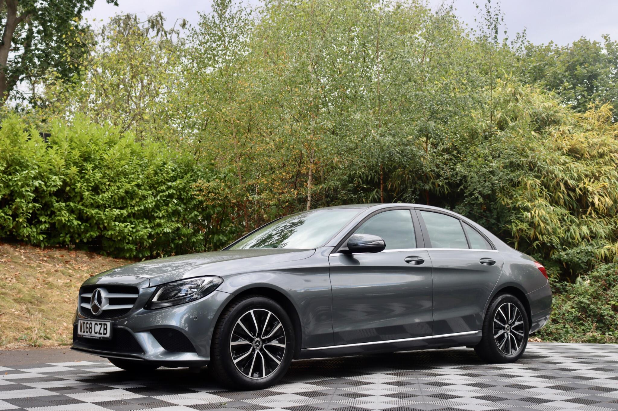 Mercedes-Benz C Class view 19
