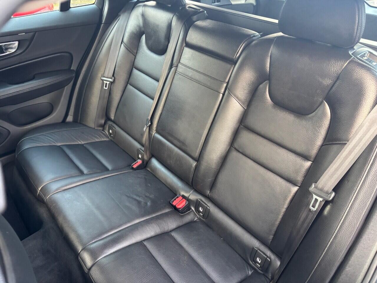 Volvo V60 view 14