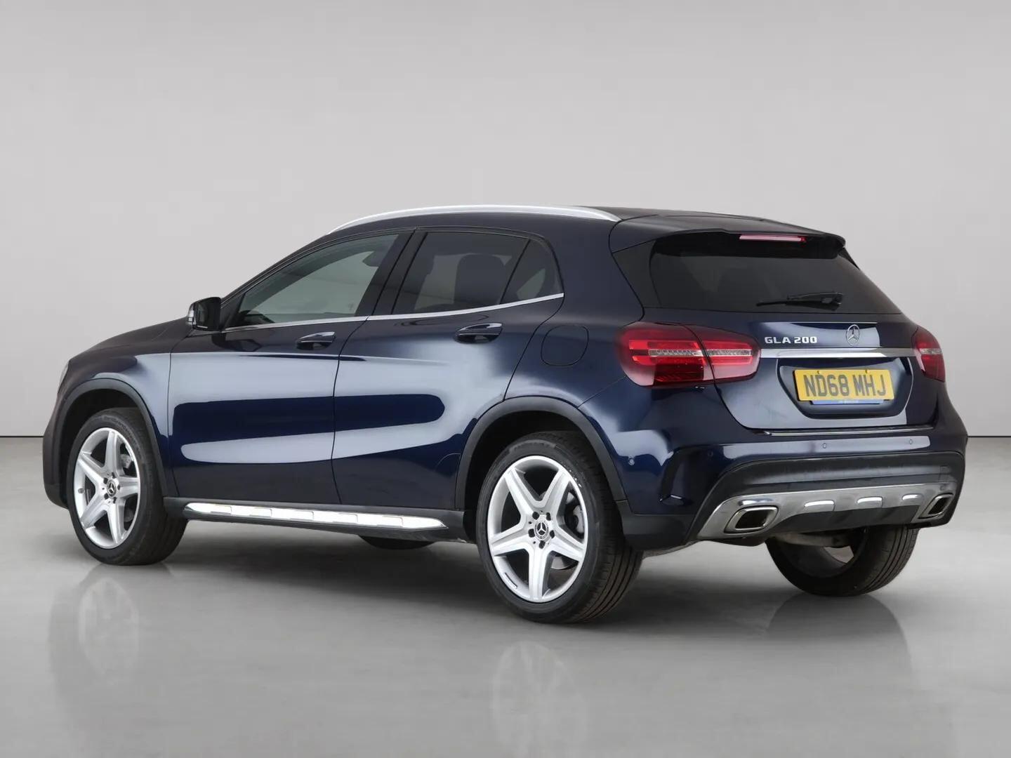Mercedes-Benz Gla view 6