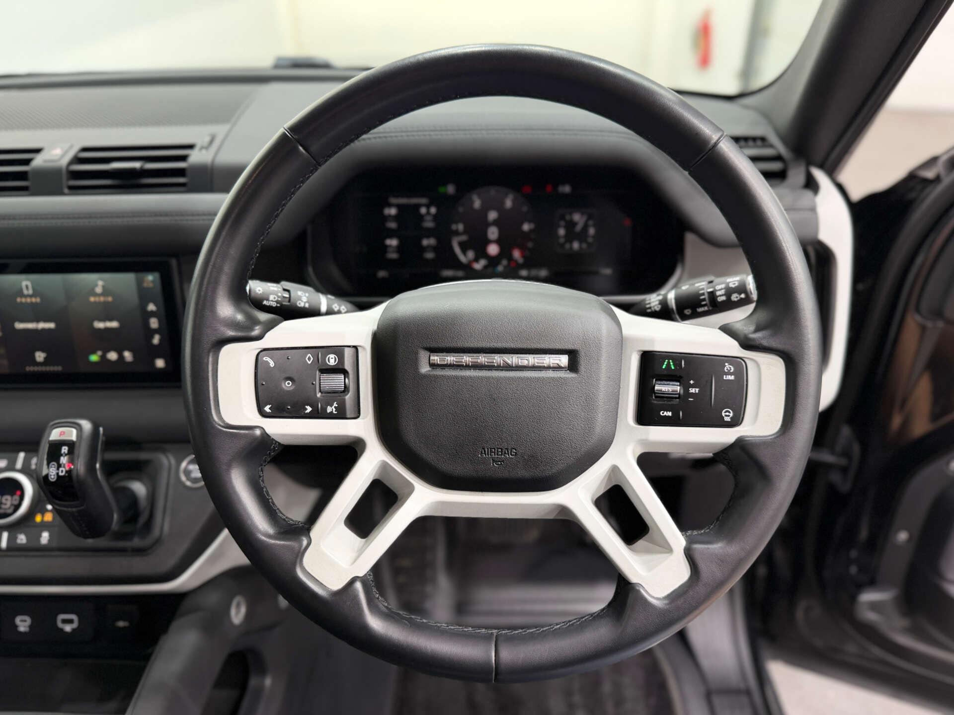 Land Rover Defender view 22