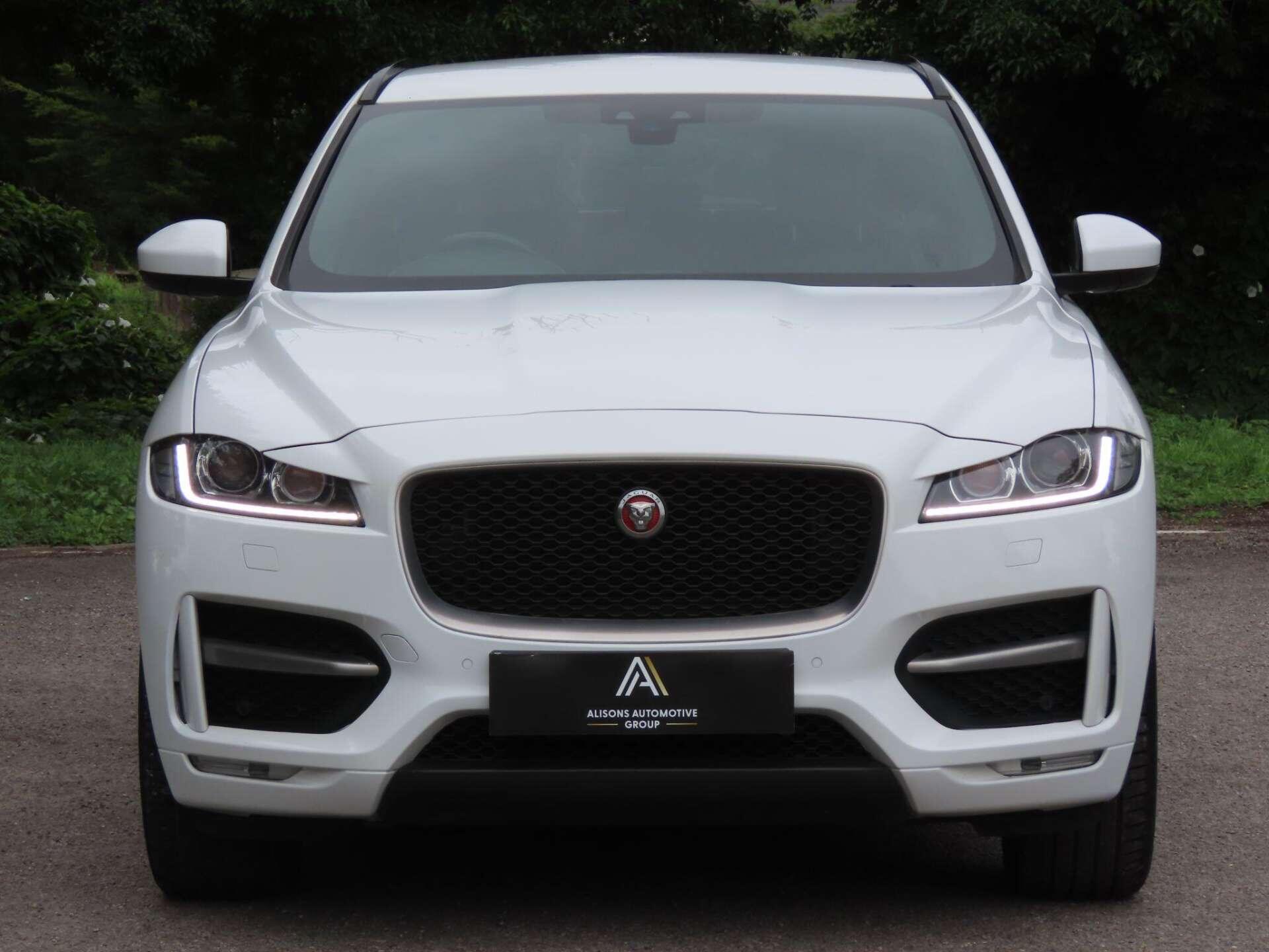 Jaguar F-Pace view 2
