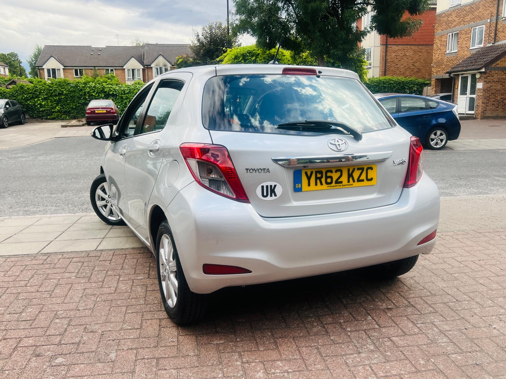 Toyota Yaris view 14