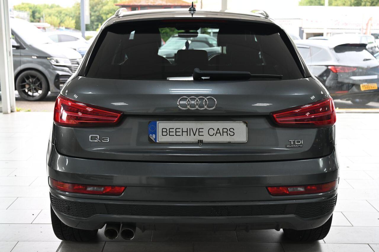 Audi Q3 view 9