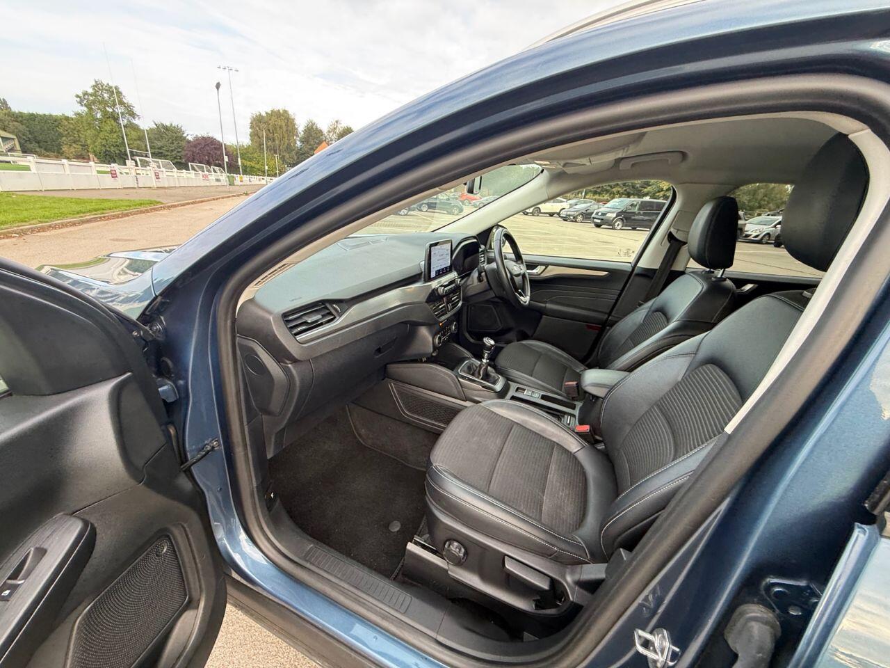 Ford Kuga view 16