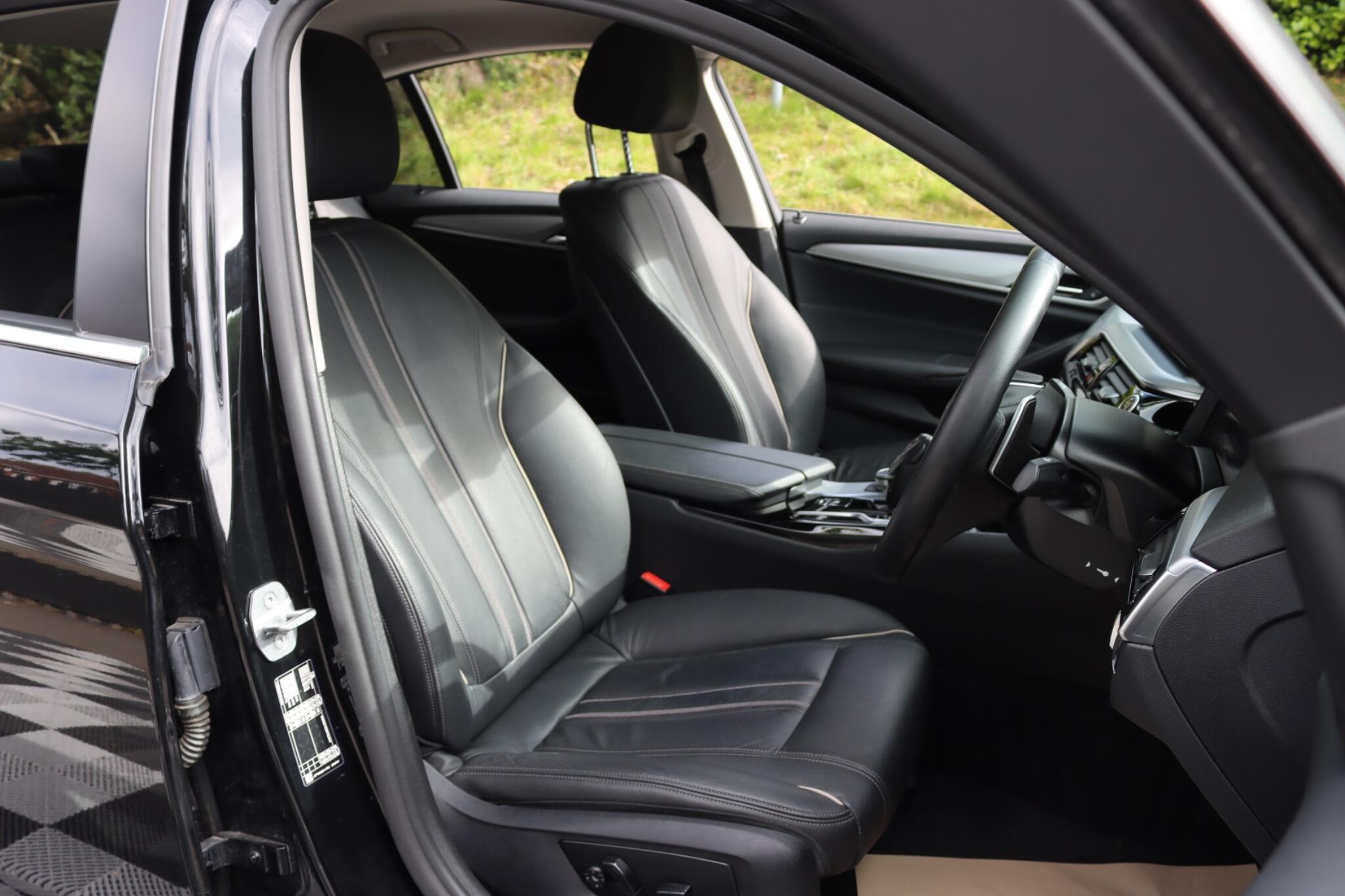 BMW 5 Series view 3
