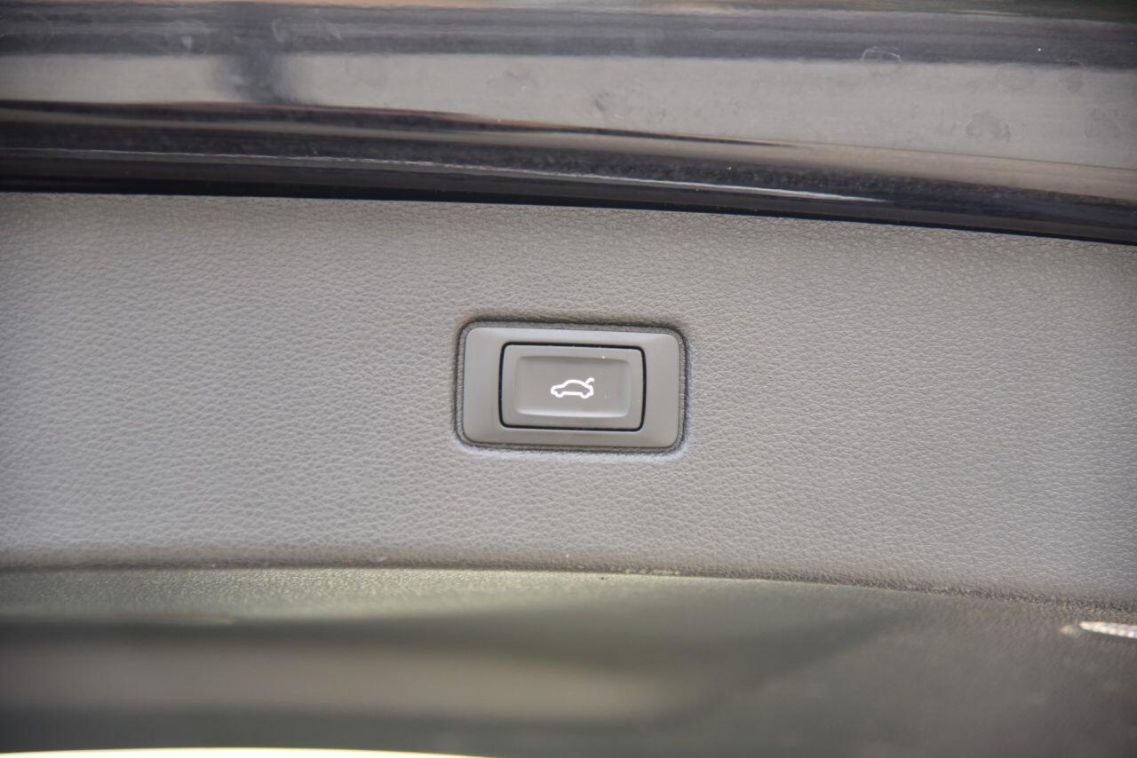 Audi Q7 view 57
