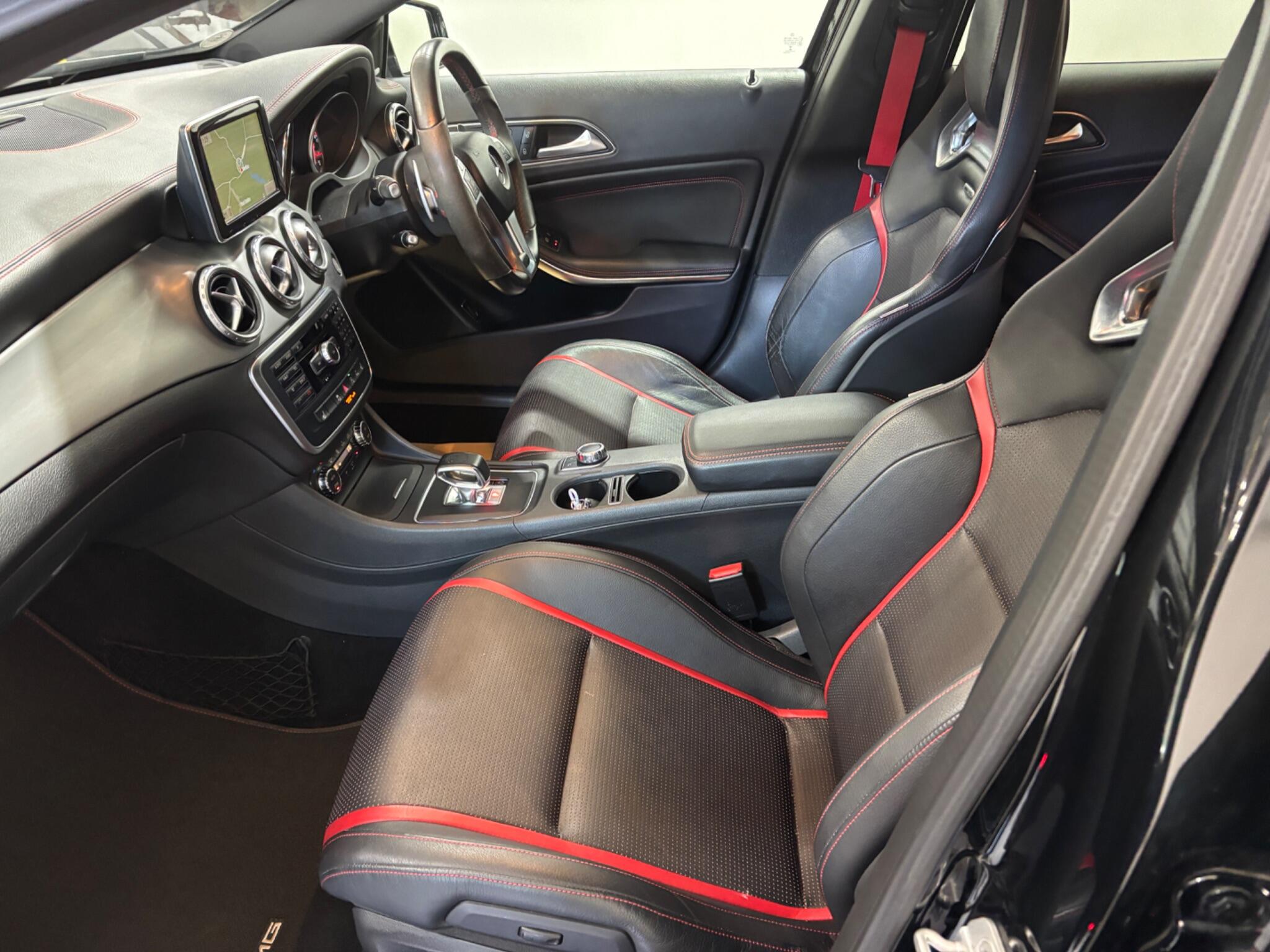 Mercedes-Benz Gla view 20