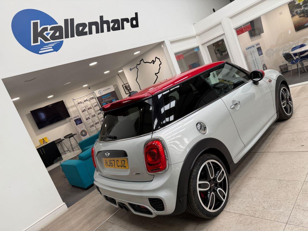 Mini Cooper view 16
