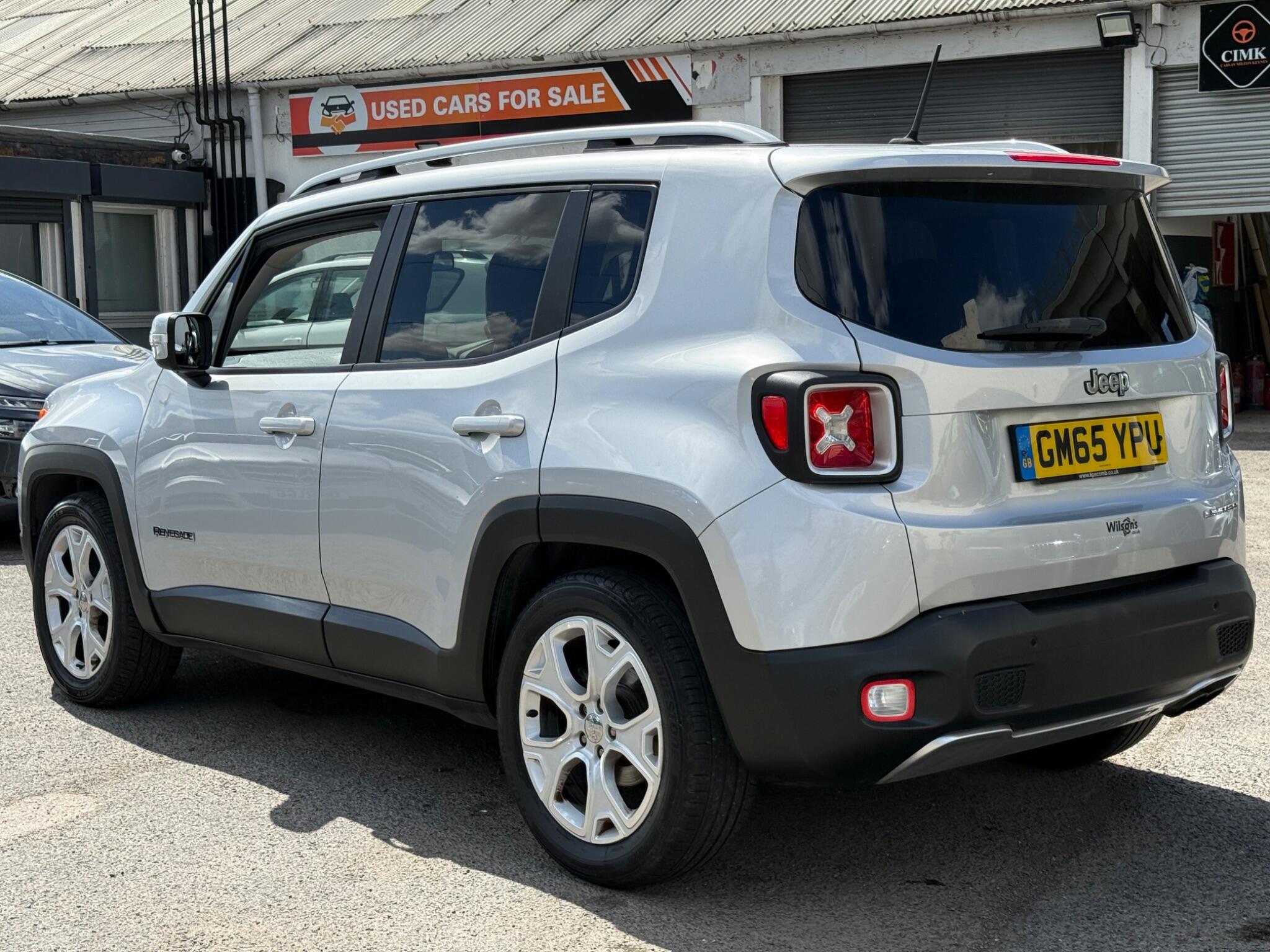 Jeep Renegade - Image 13