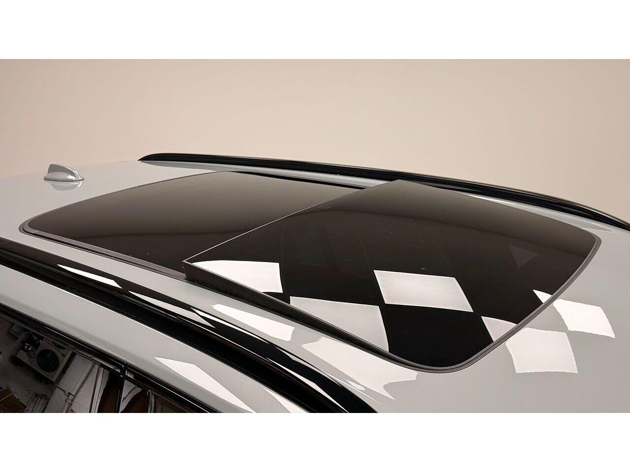 Volvo XC90 view 17