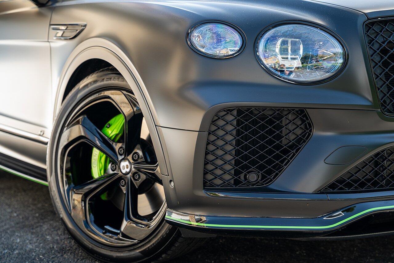 Bentley Bentayga view 26