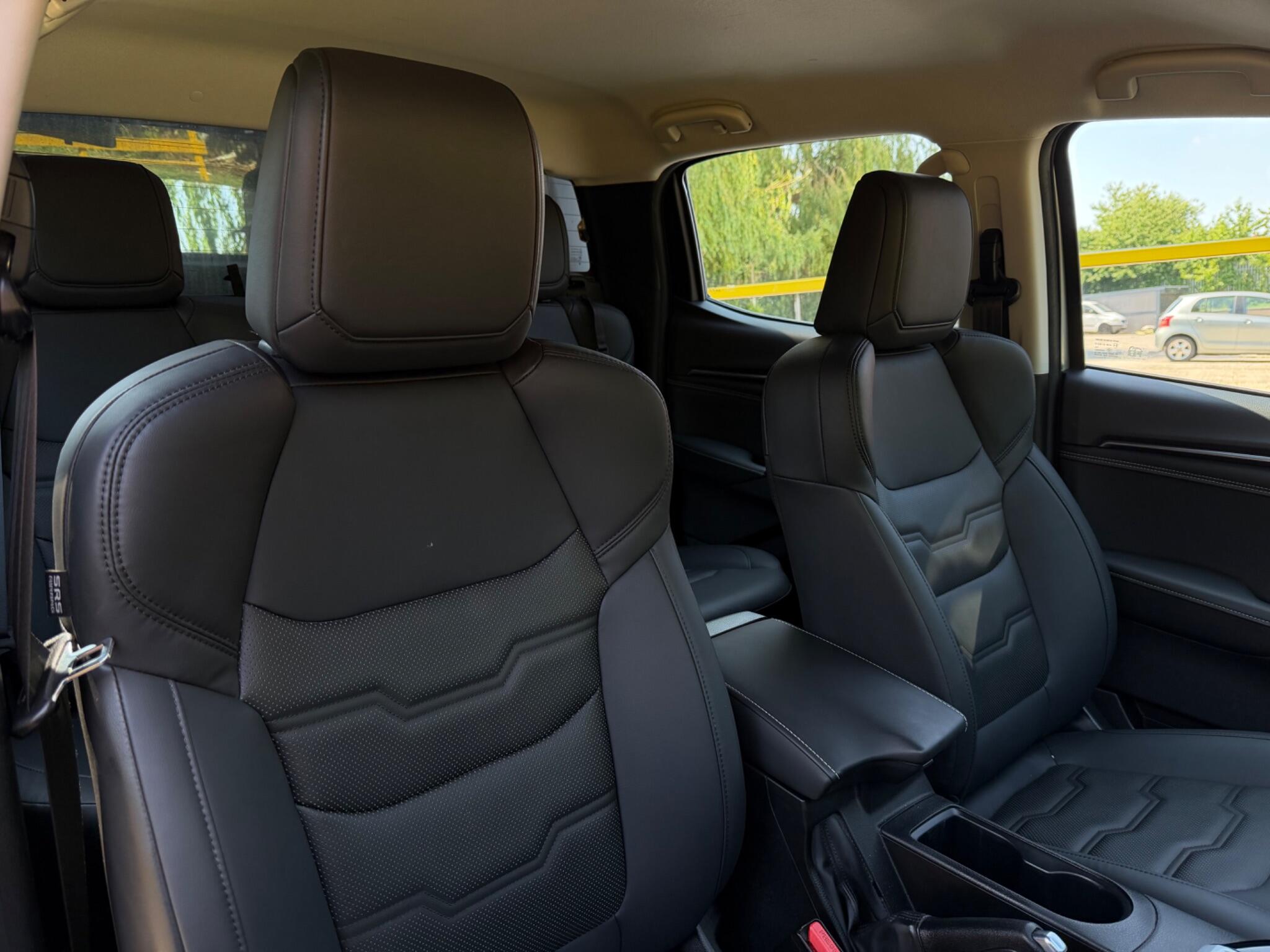 Isuzu D-Max view 43