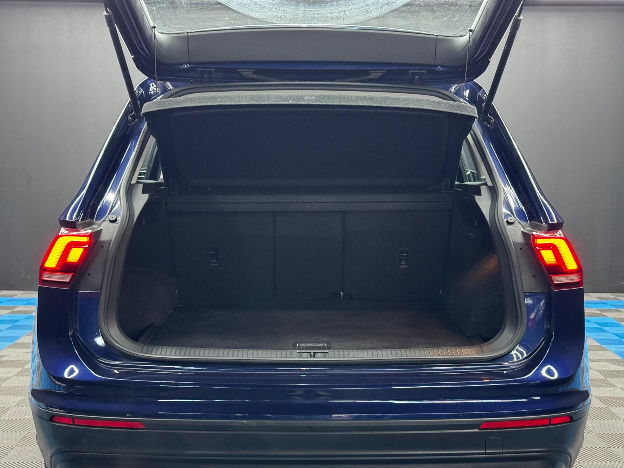Volkswagen Tiguan view 36