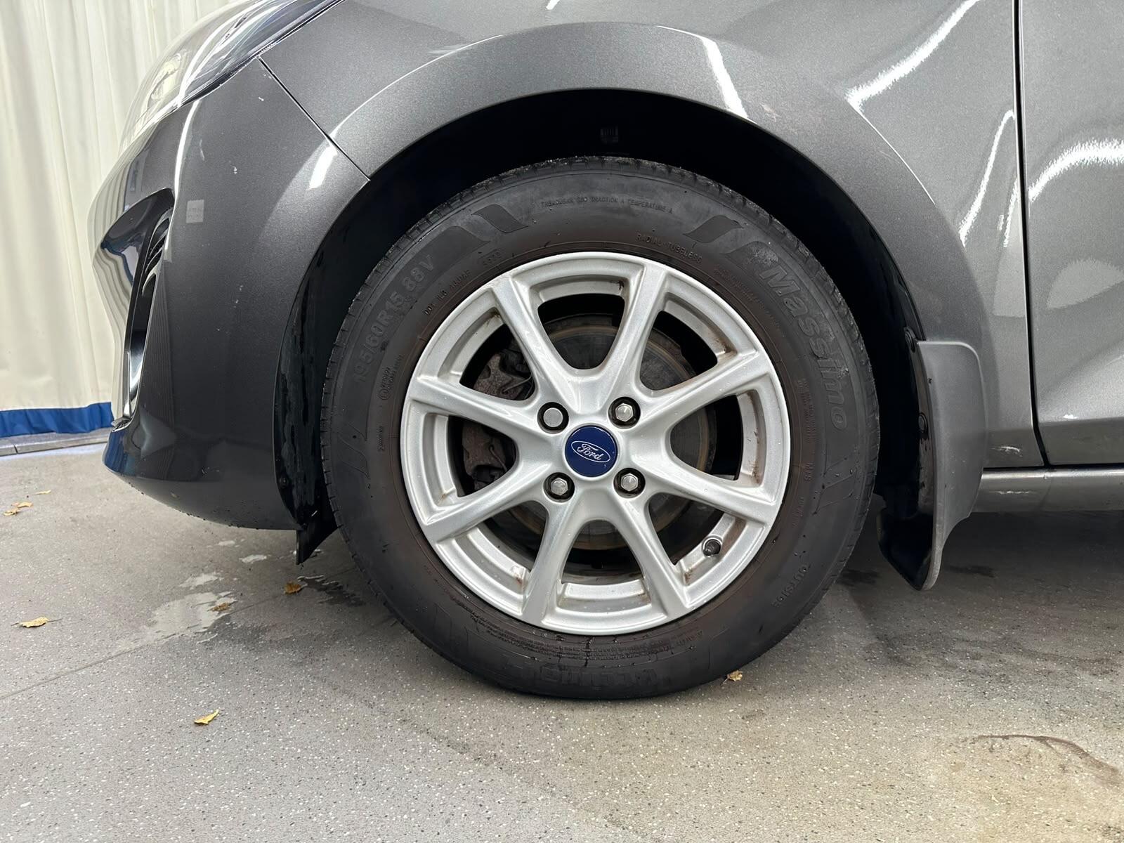 Ford Fiesta view 19