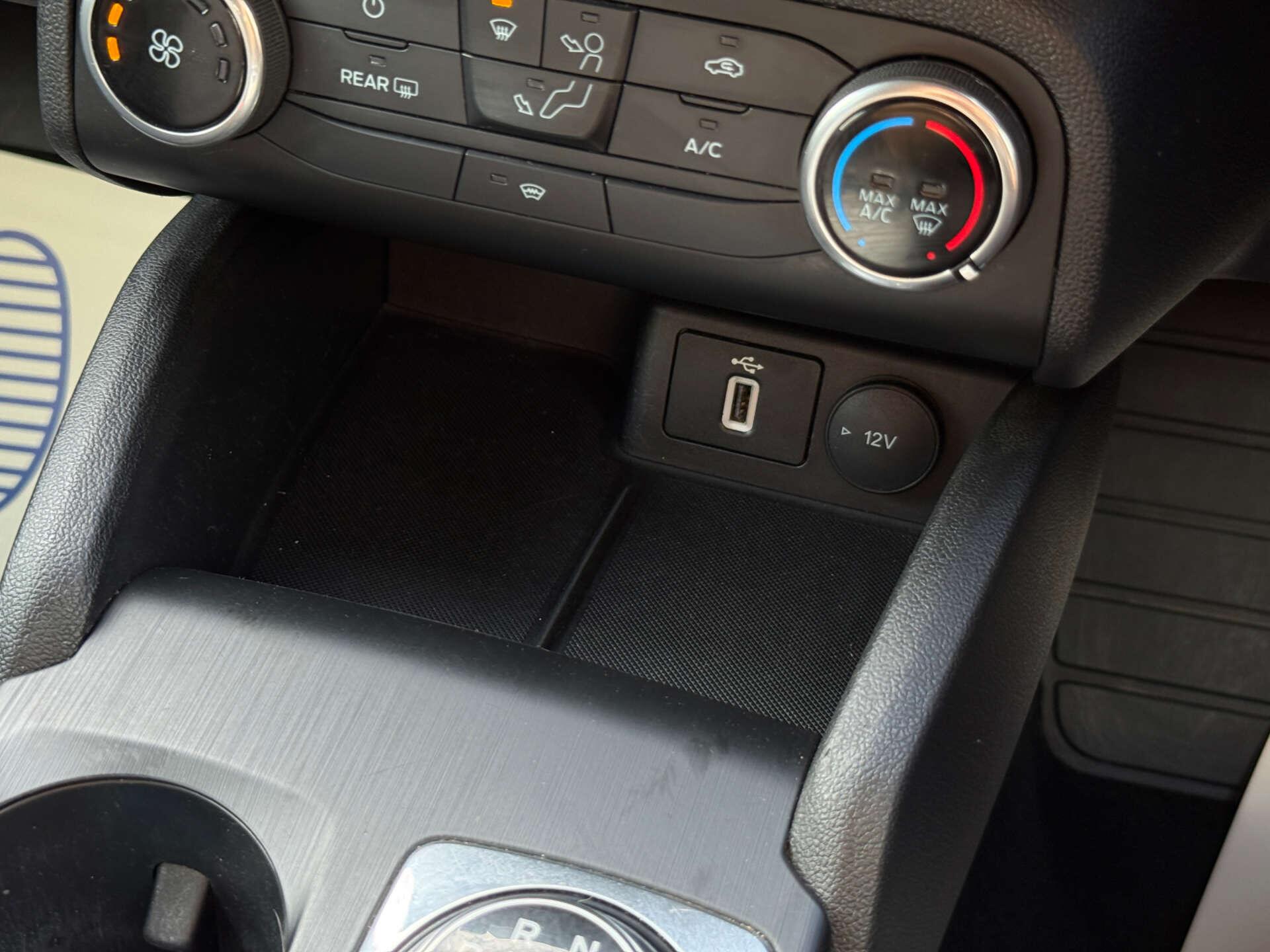 Ford Focus view 54