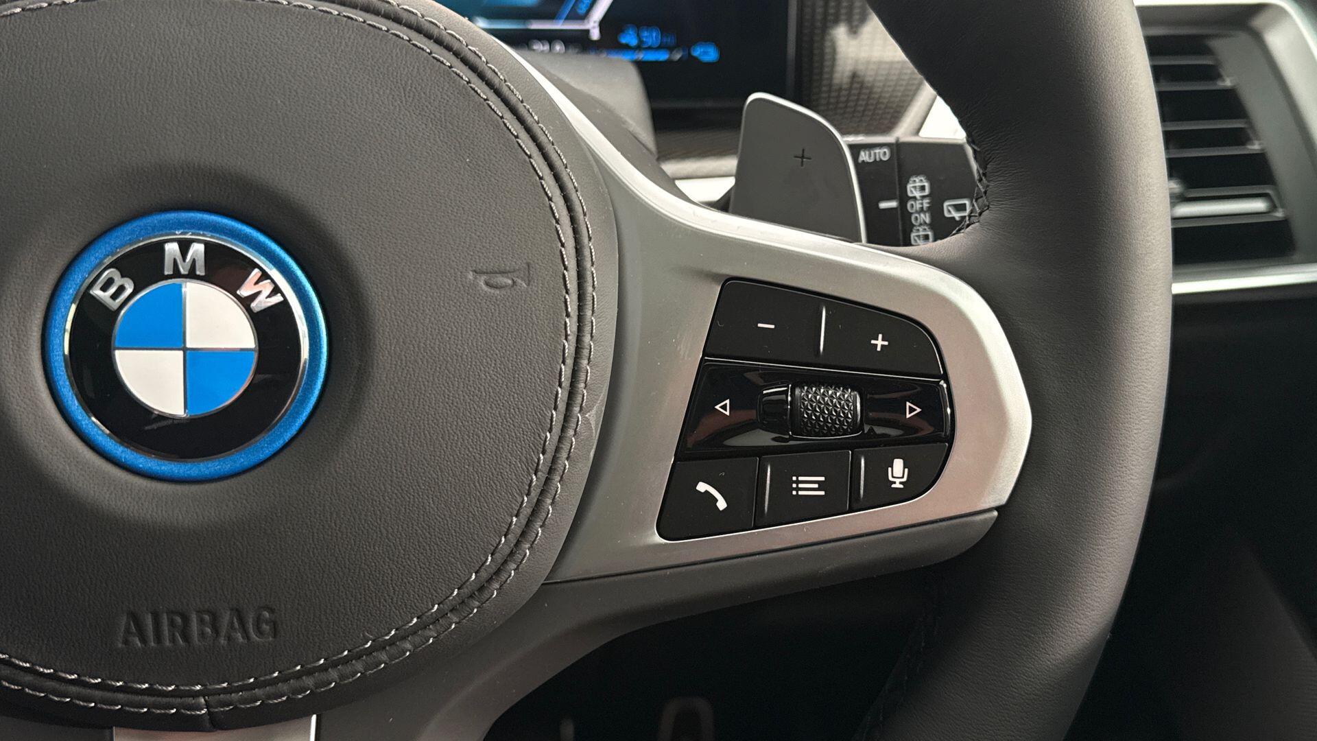 BMW X5 view 18