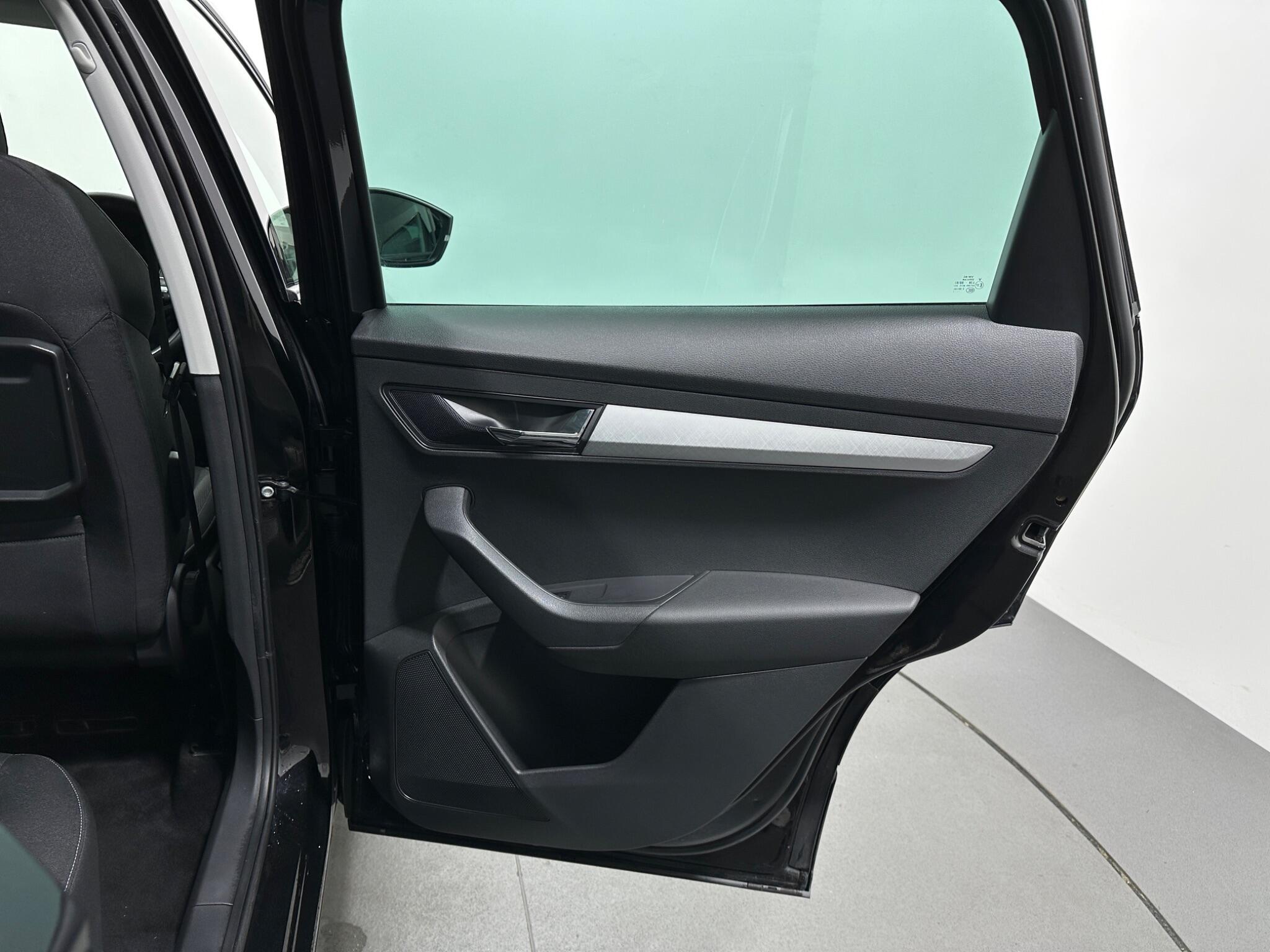 Skoda Karoq view 41