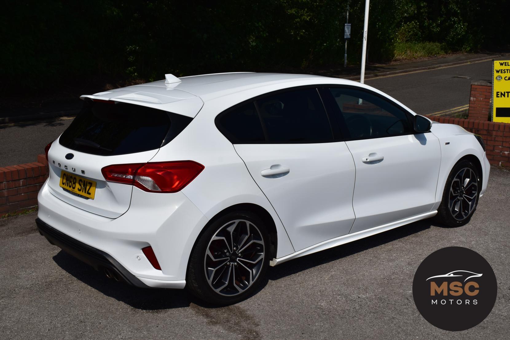 Ford Focus view 19