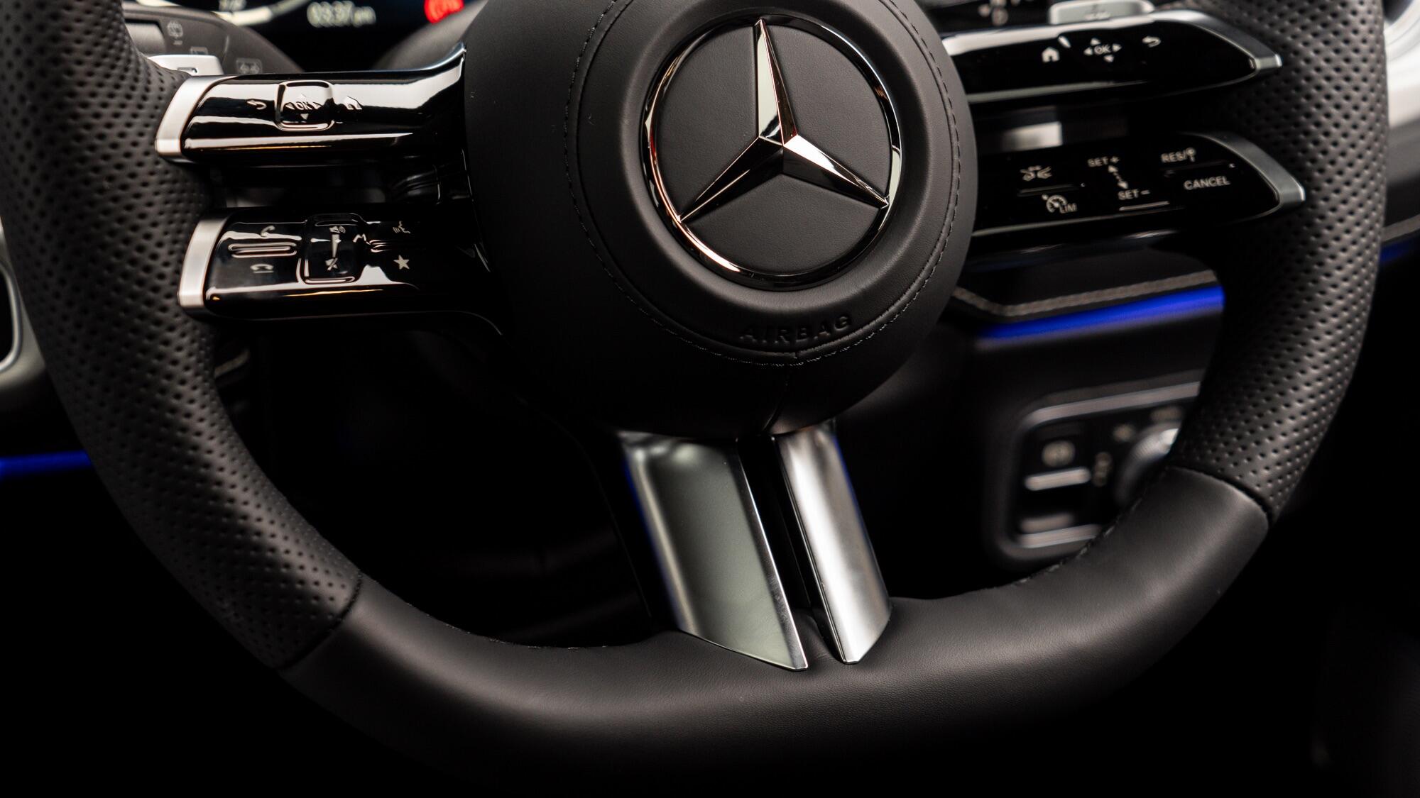 Mercedes-Benz G-Class view 40