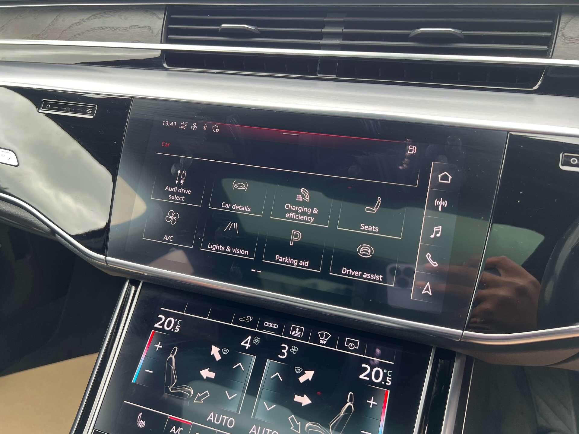 Audi A8 view 33
