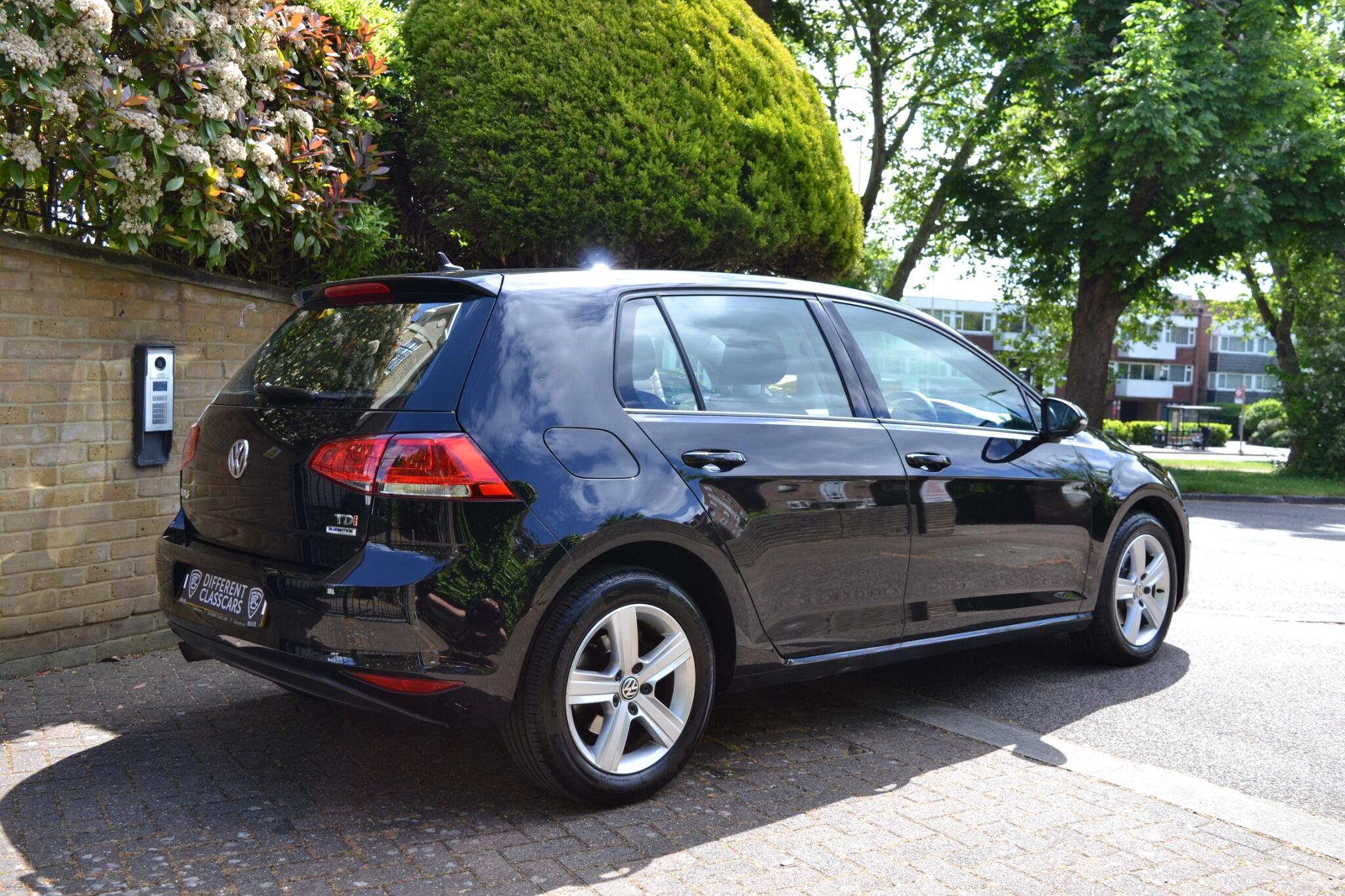 Volkswagen Golf view 20