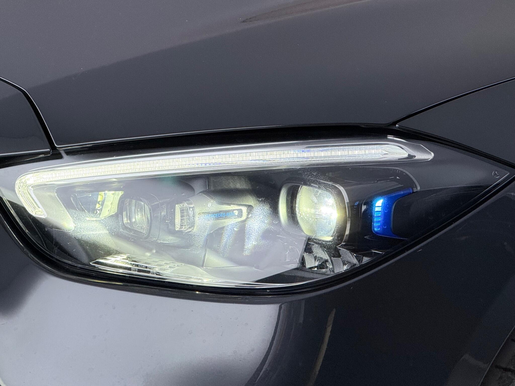Mercedes-Benz C-Class view 34