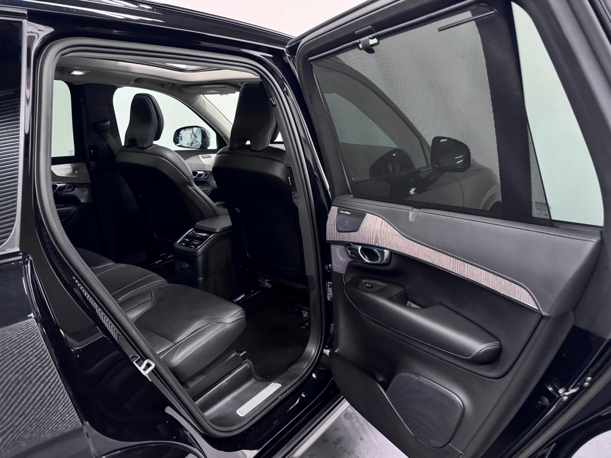 Volvo XC90 view 35