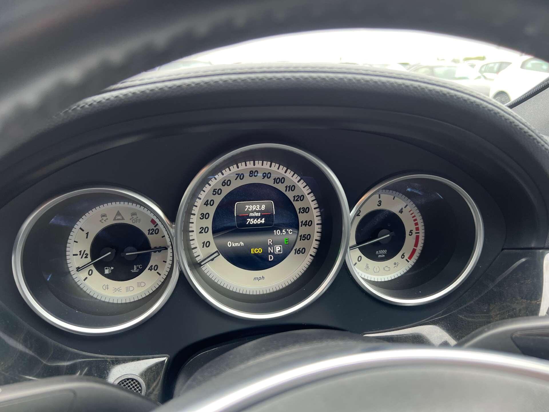 Mercedes-Benz CLS view 21