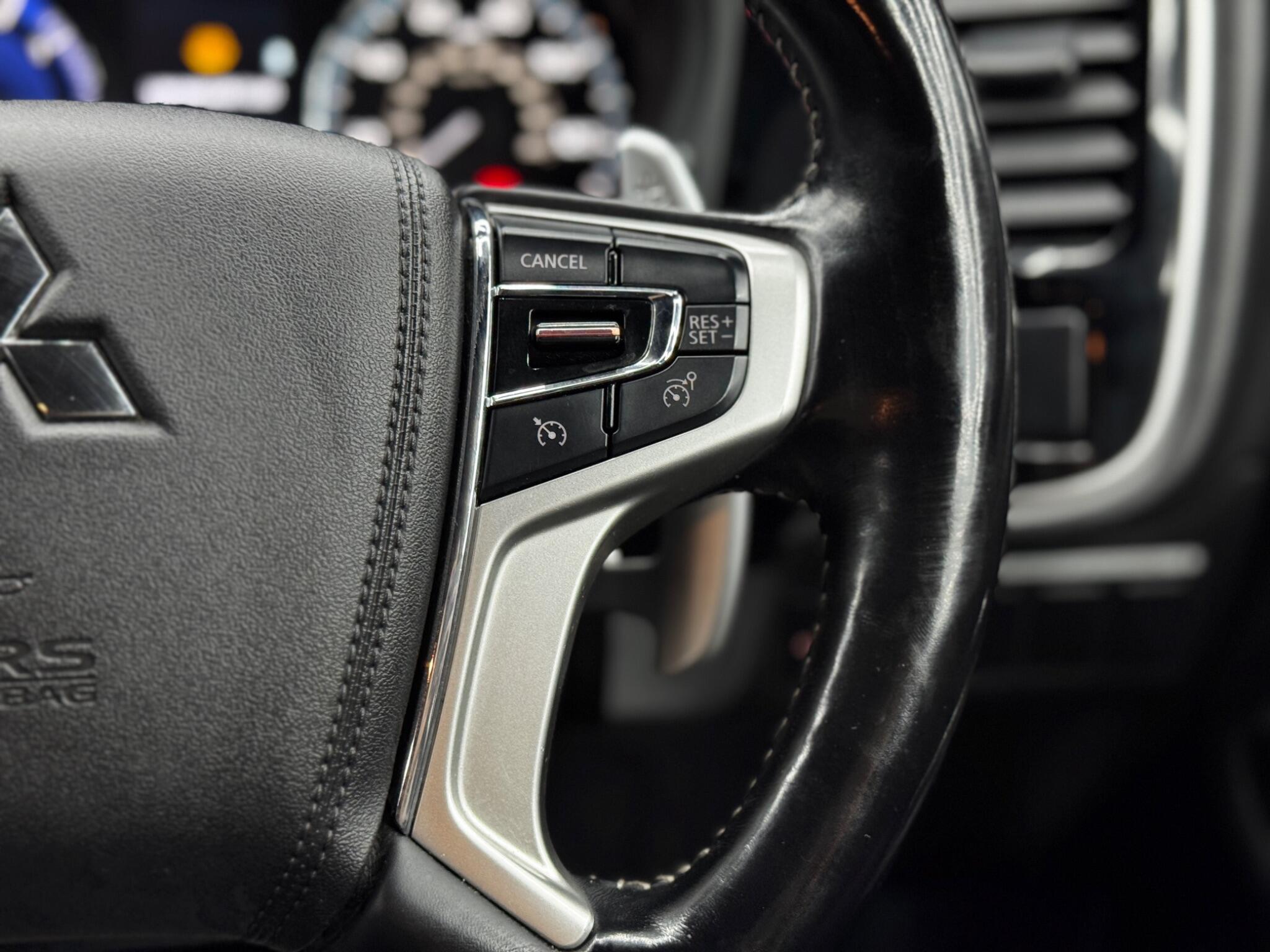 Mitsubishi Outlander view 21