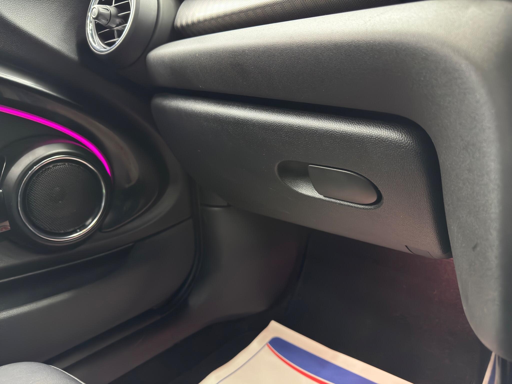 MINI Hatch view 37