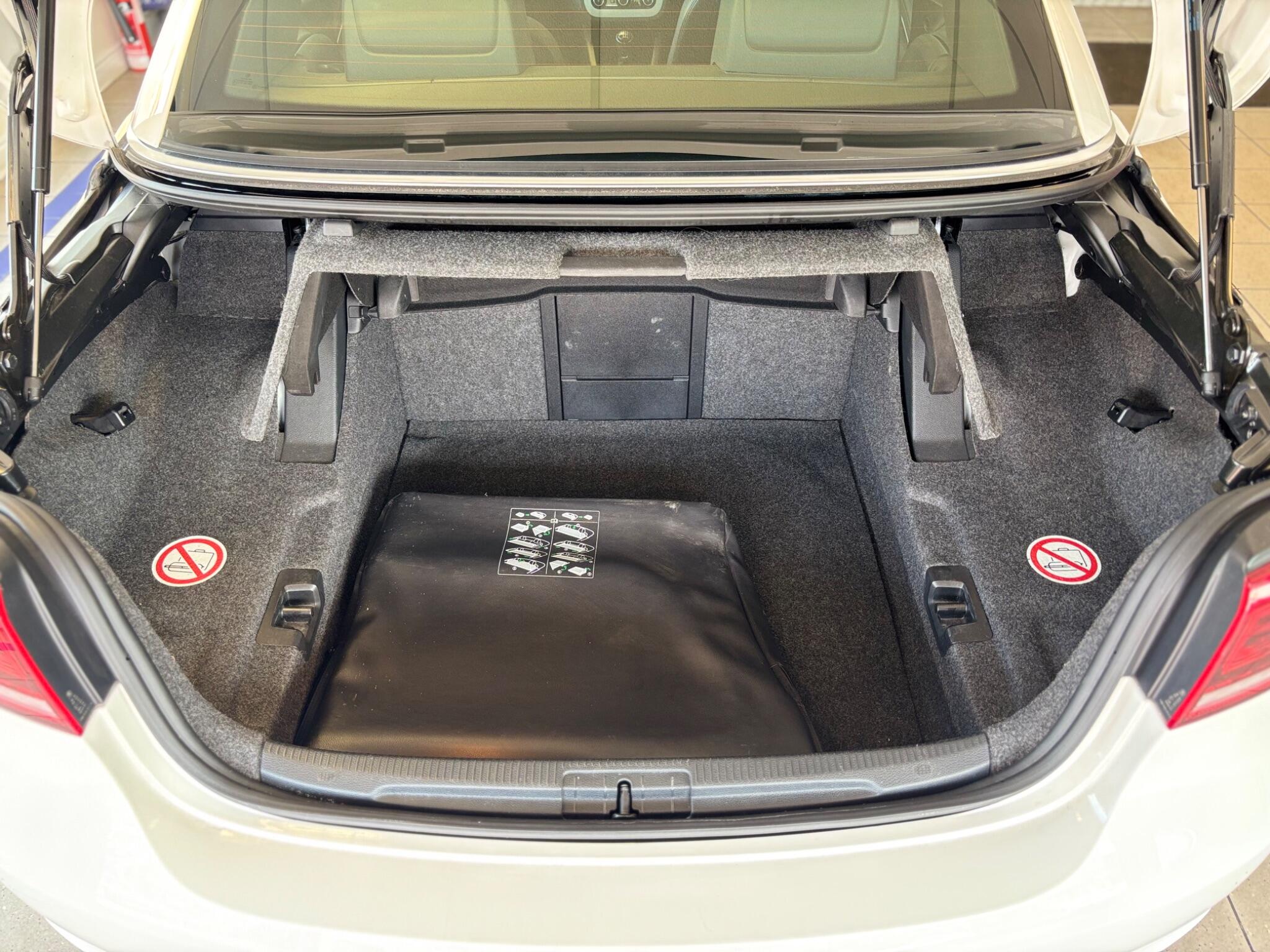 Volkswagen Eos view 29