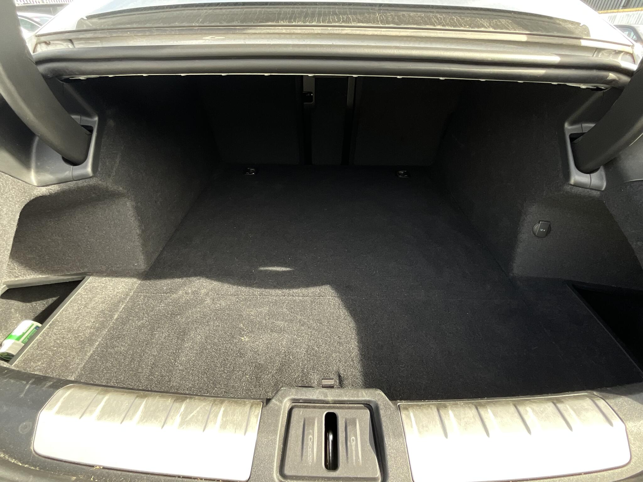 Porsche Taycan view 33