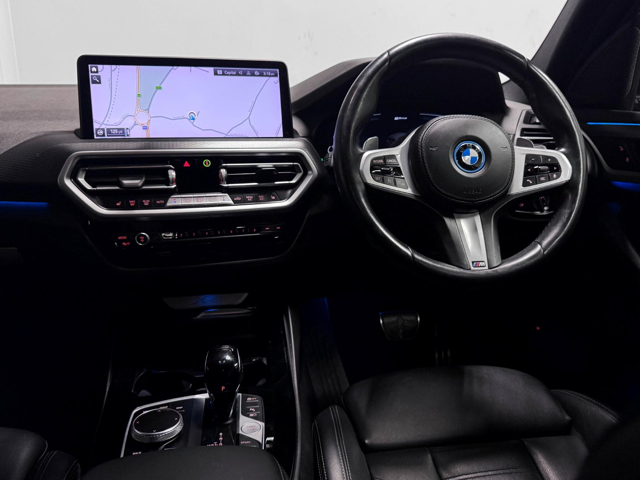 BMW X3 view 12