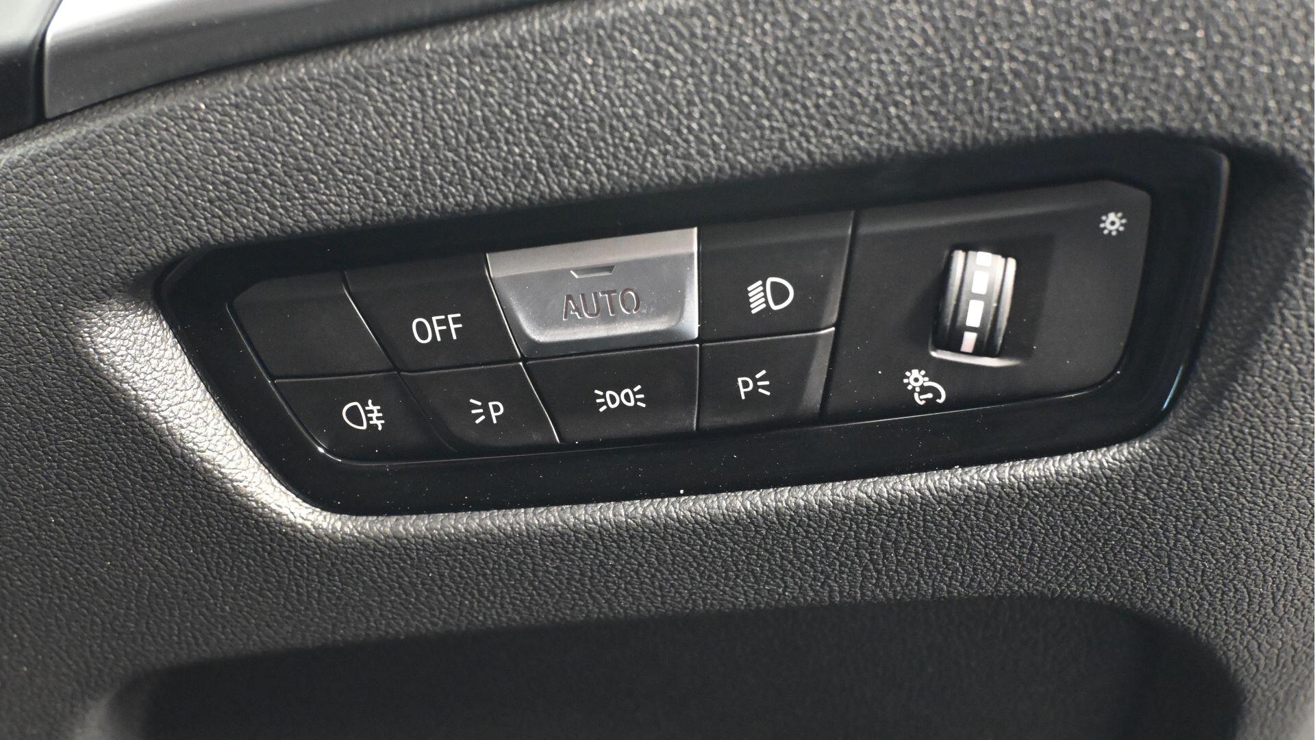 BMW i4 view 24