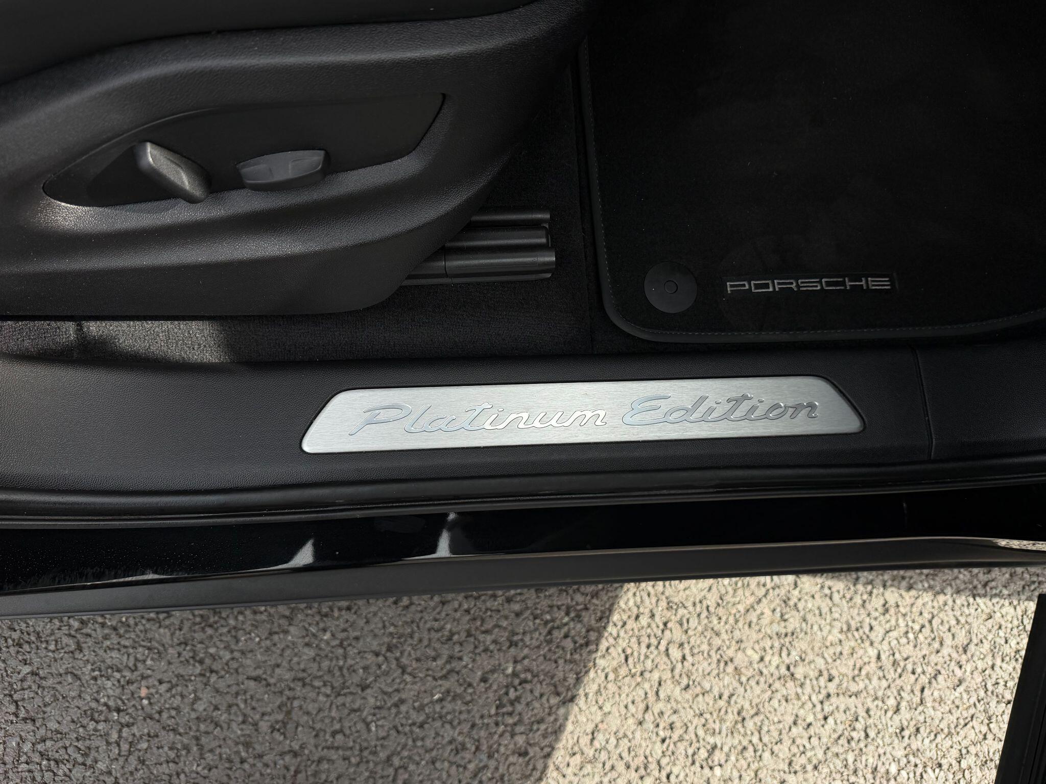 Porsche Cayenne view 59