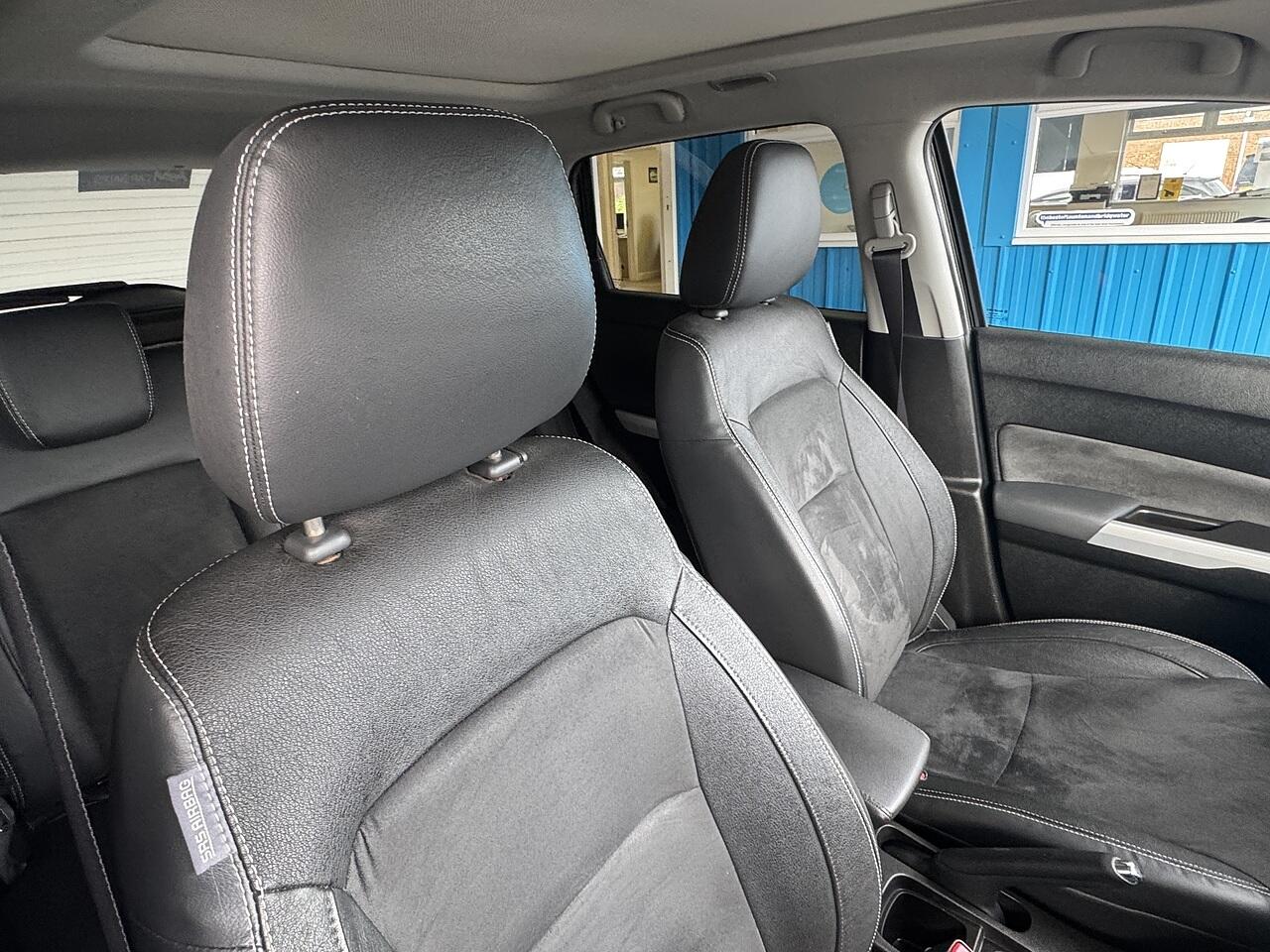 Suzuki Vitara view 12