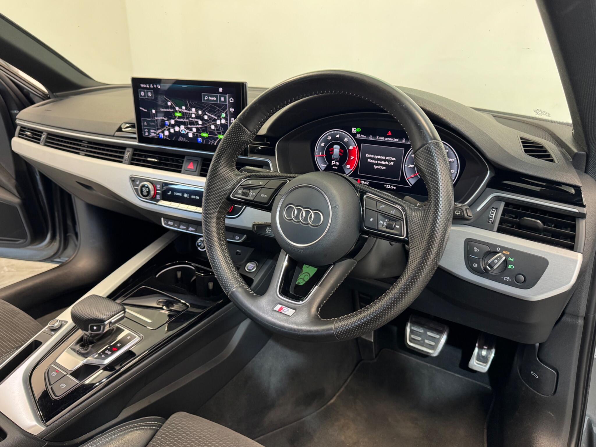Audi A4 view 19