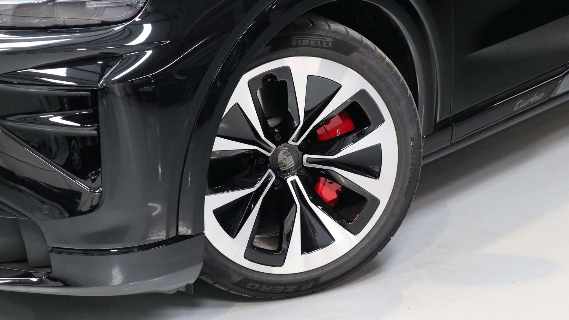 Porsche Cayenne view 10