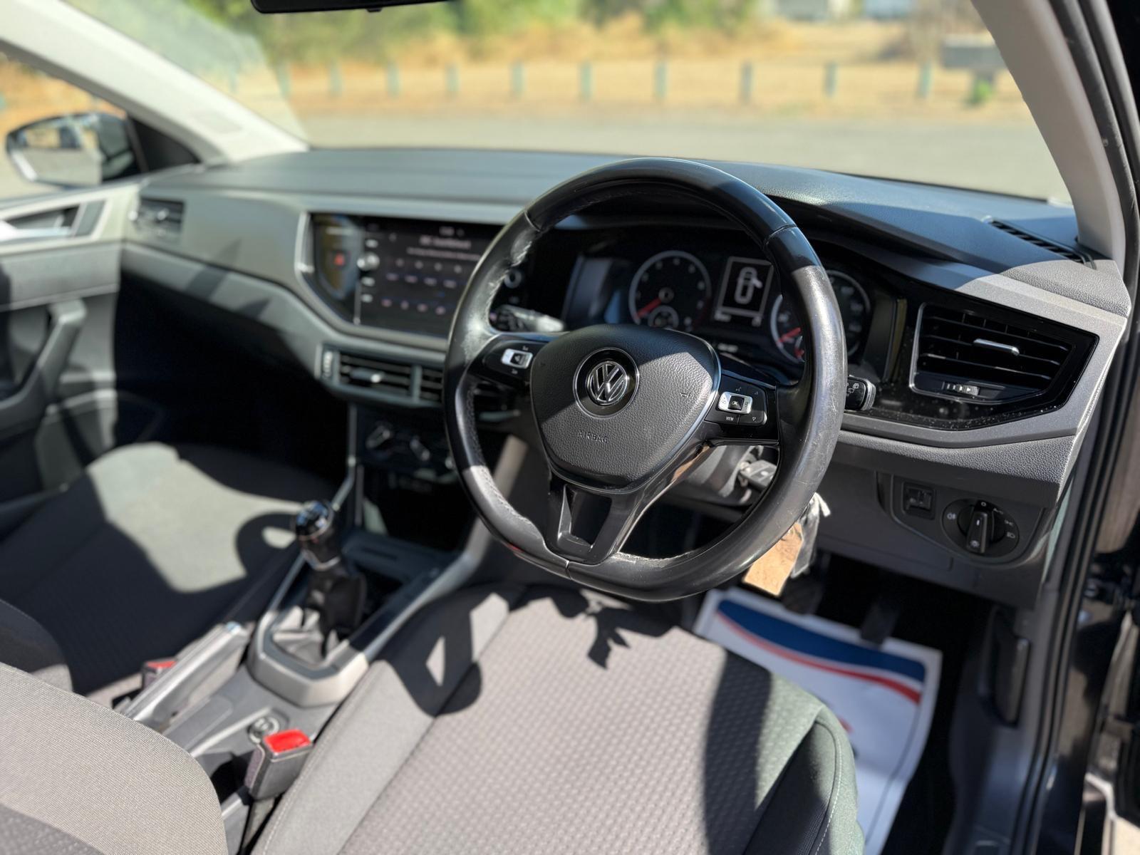 Volkswagen Polo view 28