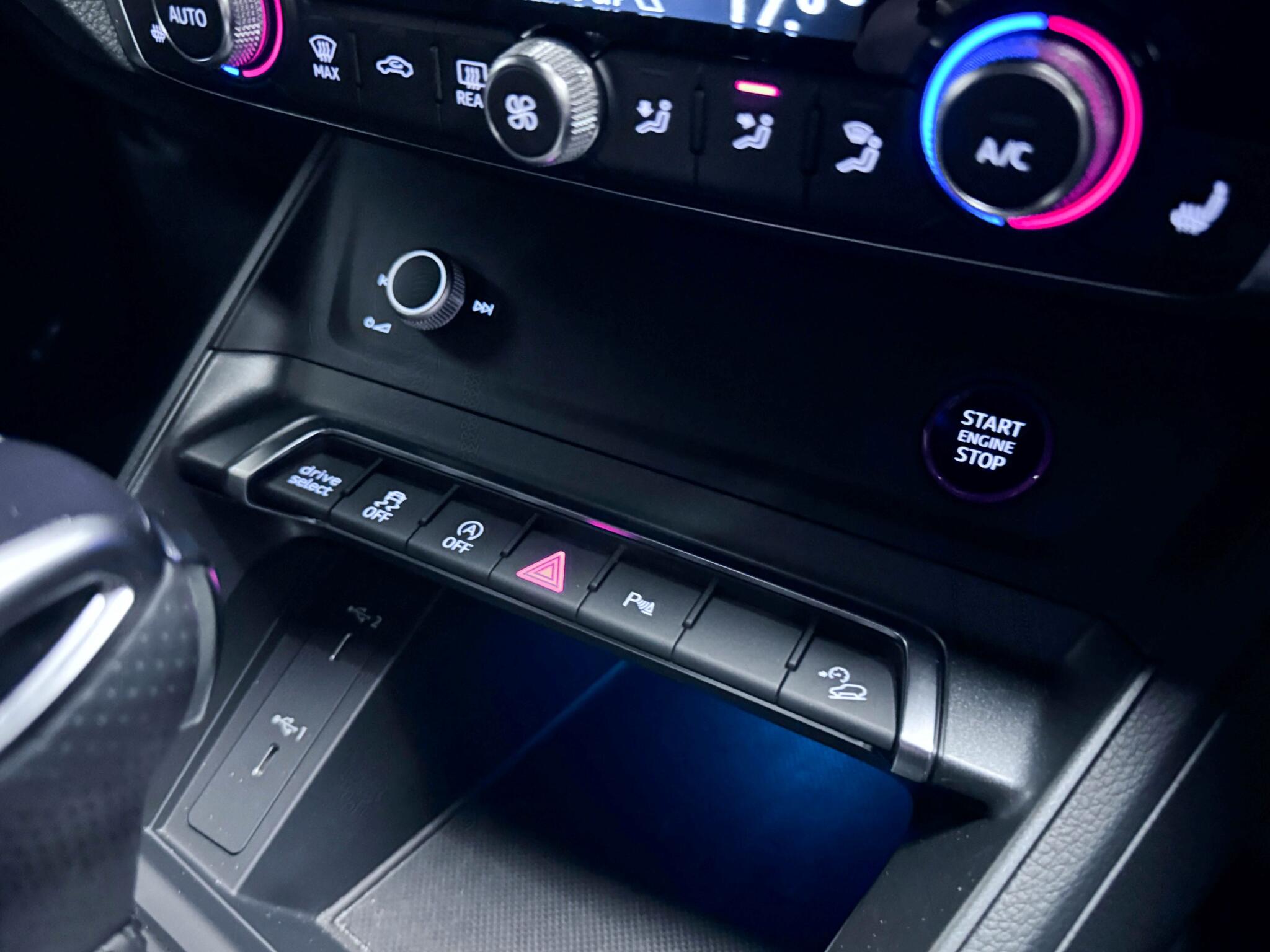 Audi RS Q3 view 42