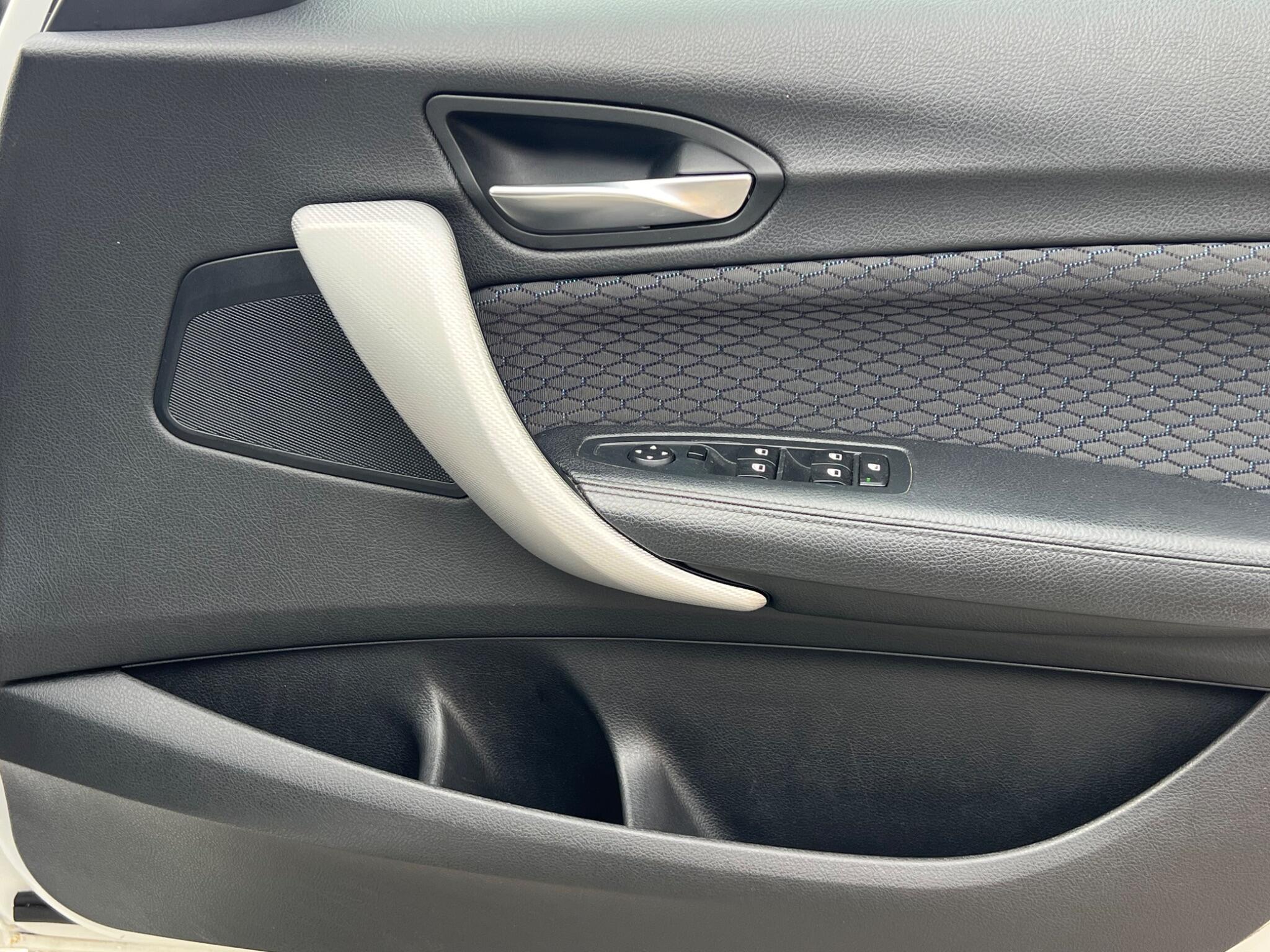 BMW 1 Series view 27