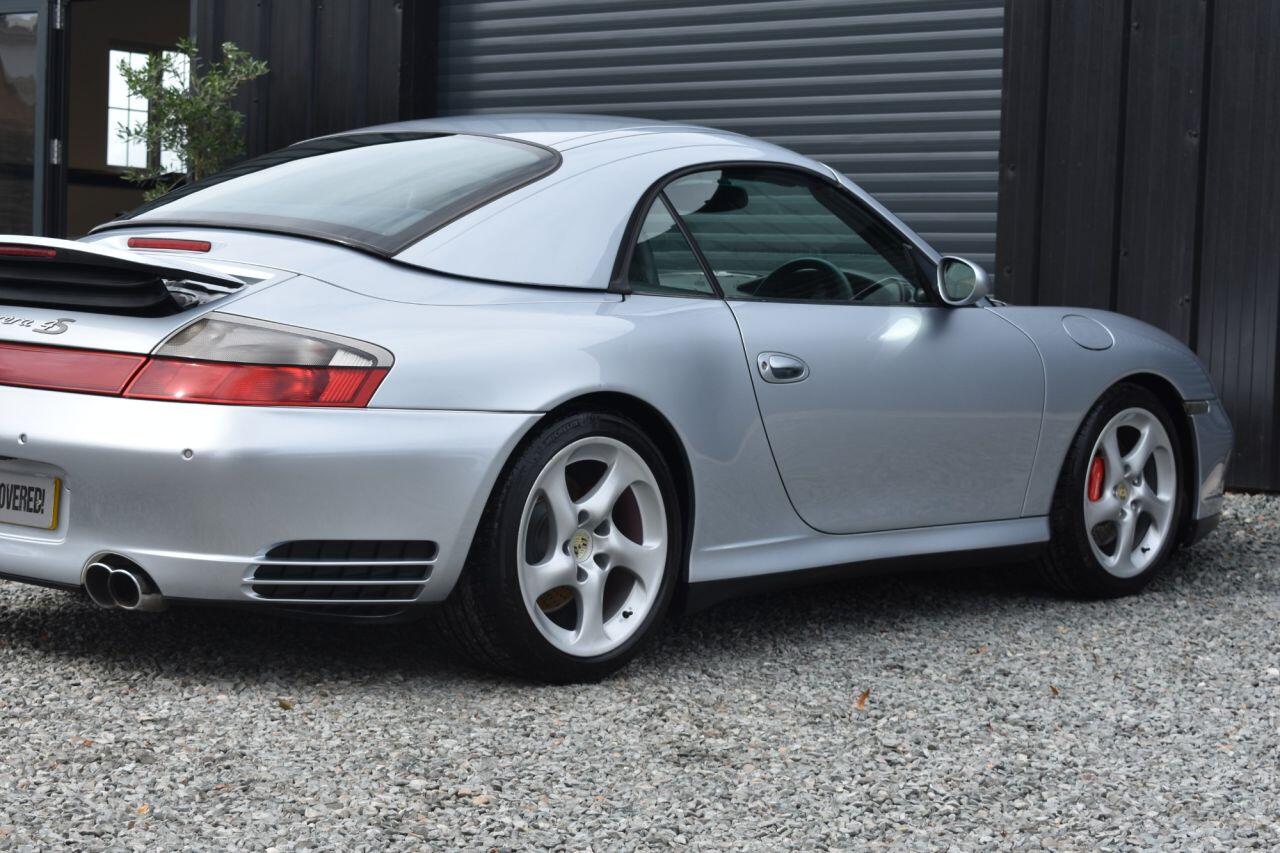 Porsche 911 view 20