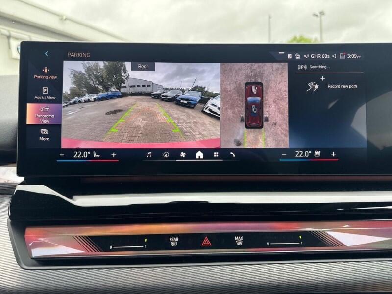 BMW 5 Series view 30