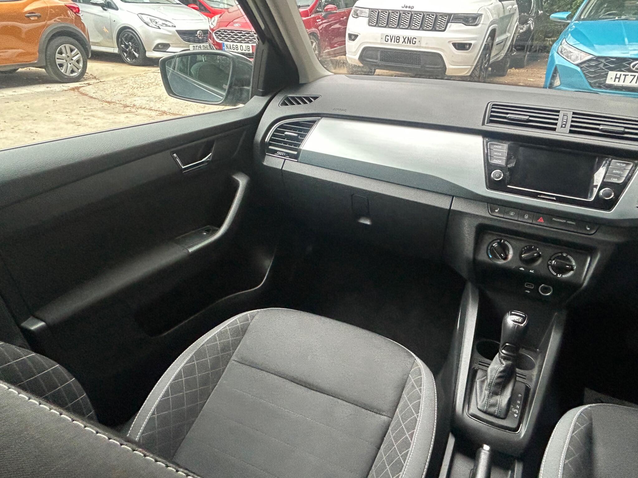 Skoda Fabia view 26