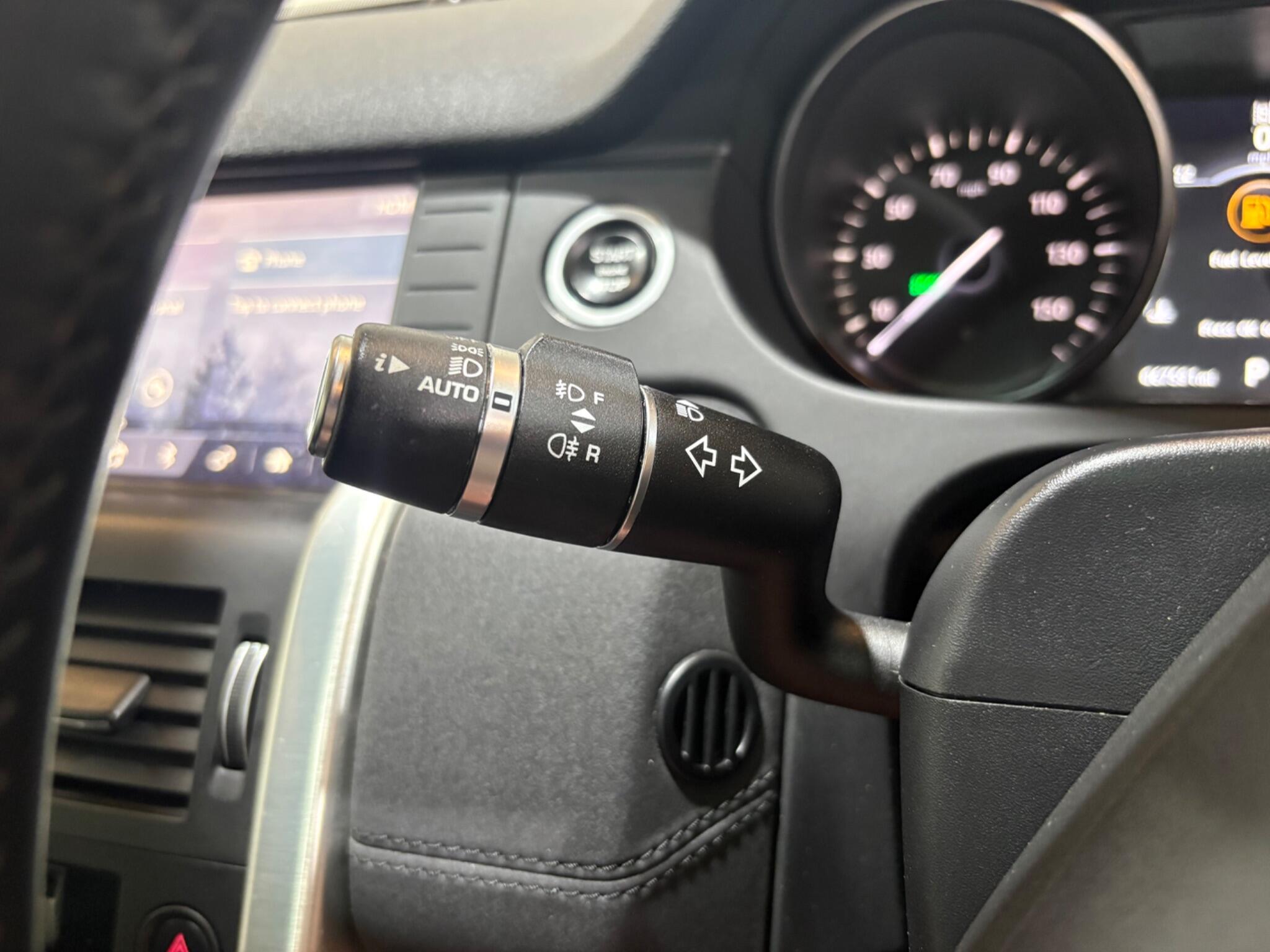 Land Rover Discovery Sport view 33