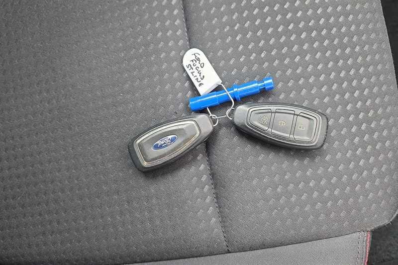 Ford Focus view 37