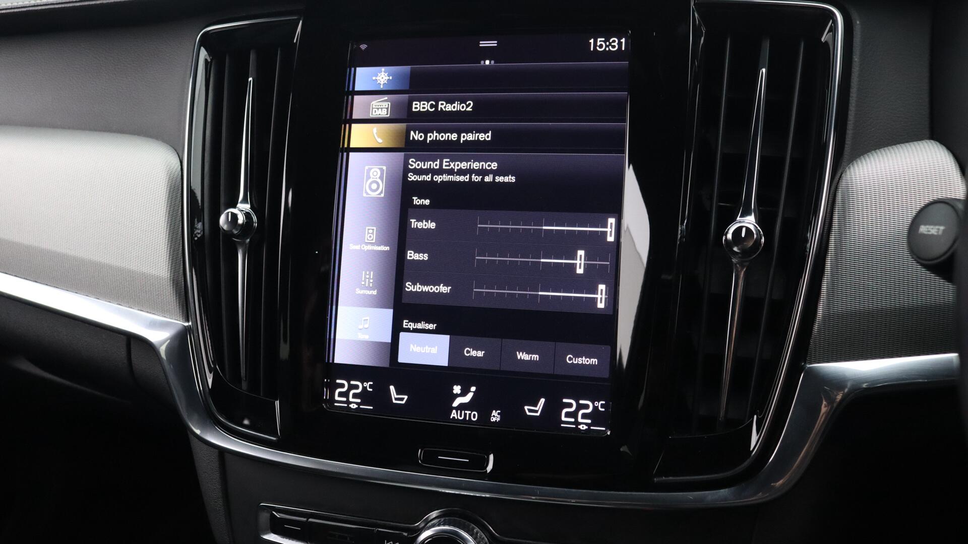 Volvo V90 view 40