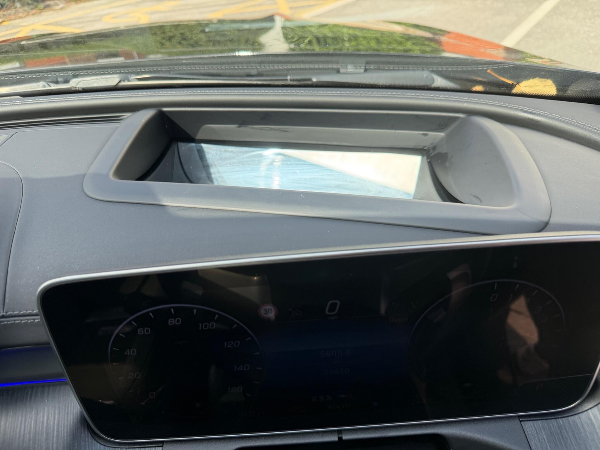 Mercedes-Benz C Class view 50